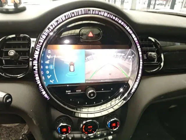 MINI Hatch — Фото автомобиля 12