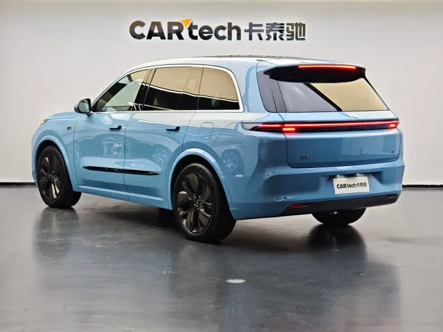 Li Auto L8 — Фото автомобиля 4