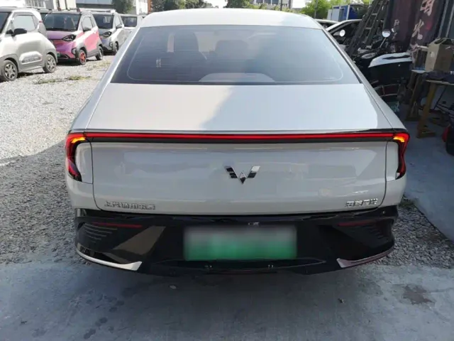 Wuling Starlight — Фото автомобиля 5