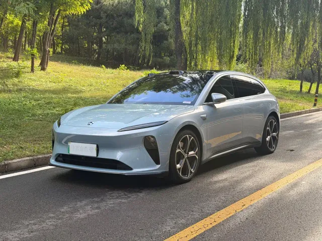 Фотография автомобиля — Nio ET5 Touring