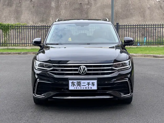 Volkswagen Tiguan L — Фото автомобиля 3