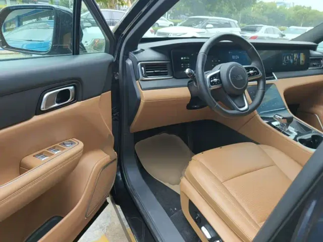 Li Auto ONE — Фото автомобиля 15