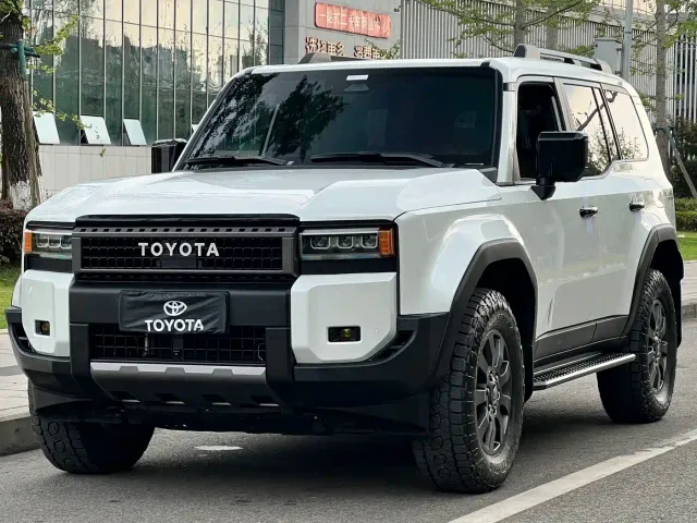 Фотография автомобиля — Toyota Prado