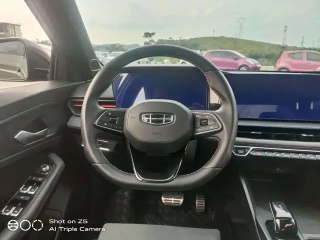 Geely Binrui — Фото автомобиля 7
