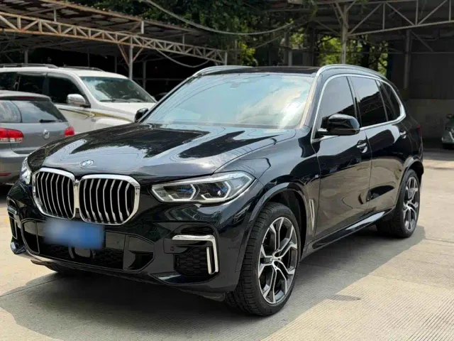 Фотография автомобиля — BMW X5