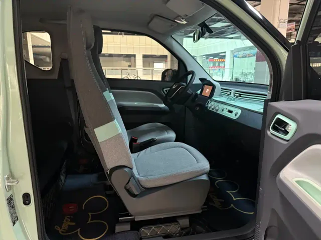 Wuling Hongguang Mini EV — Фото автомобиля 9
