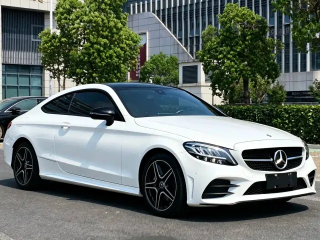 Mercedes-Benz C-Class — Фото автомобиля 3