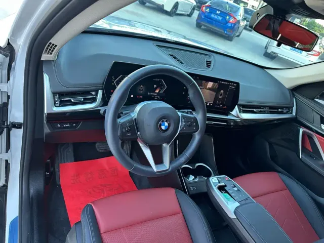 BMW X1 — Фото автомобиля 12