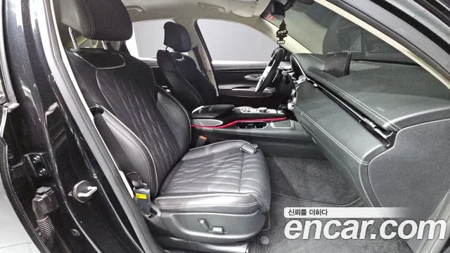 Genesis GV70 — Фото автомобиля 16