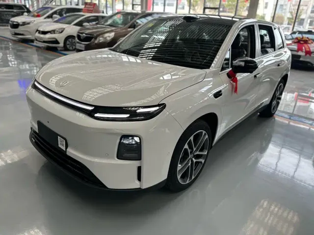 Фотография автомобиля — Leapmotor C10