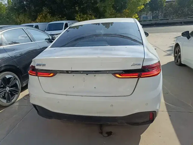 Geely Geometry A — Фото автомобиля 5