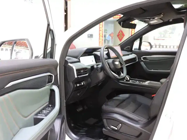 Geely Haoyue L — Фото автомобиля 9