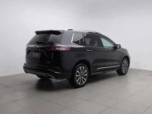 Ford Edge — Фото автомобиля 2