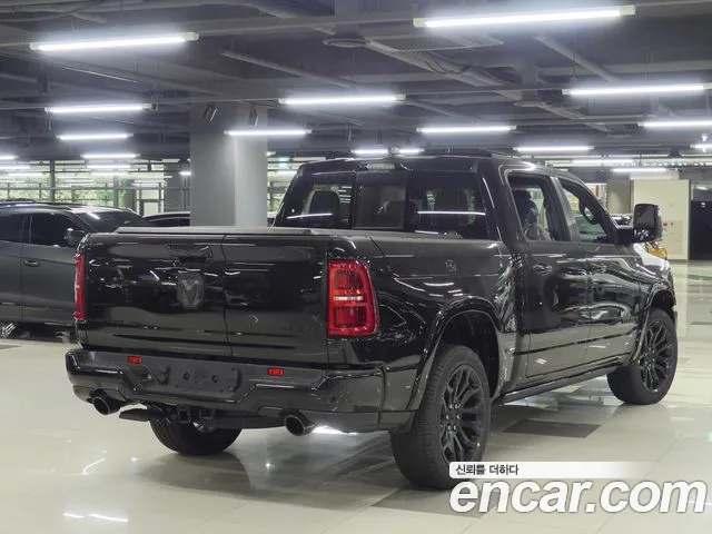 Dodge Ram Pick Up — Фото автомобиля 3