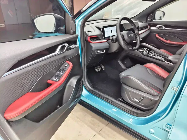Geely Binyue — Фото автомобиля 3