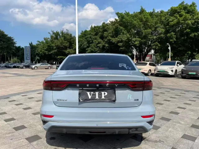 Geely Emgrand — Фото автомобиля 6