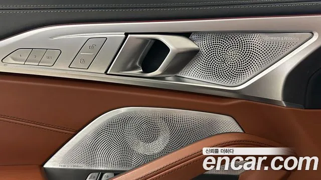 BMW 8 Series G15 — Фото автомобиля 19