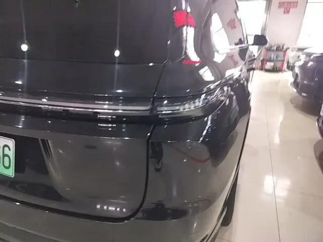 Li Auto L9 — Фото автомобиля 7
