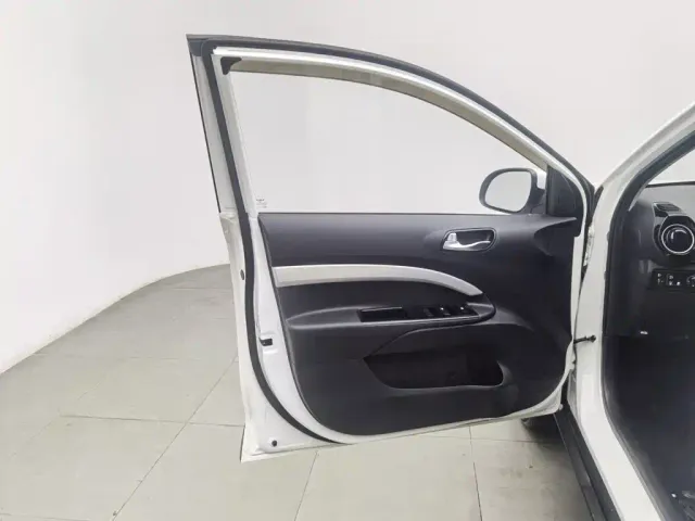 Kia KX1 — Фото автомобиля 8