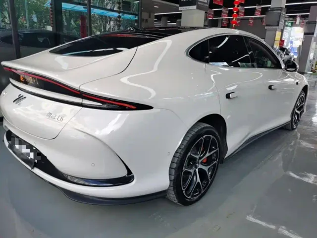 IM Motors L6 — Фото автомобиля 6