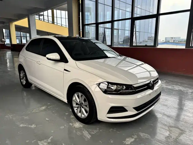 Volkswagen Polo — Фото автомобиля 3