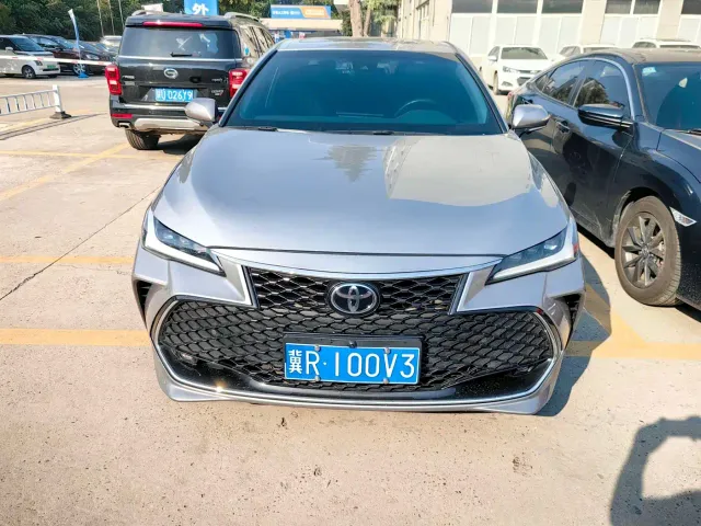 Toyota Avalon — Фото автомобиля 2