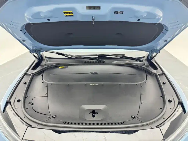 Li Auto ONE — Фото автомобиля 28