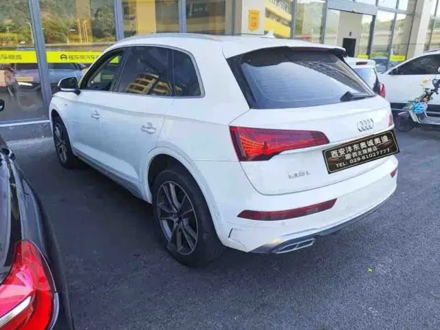 Audi Q5L — Фото автомобиля 3