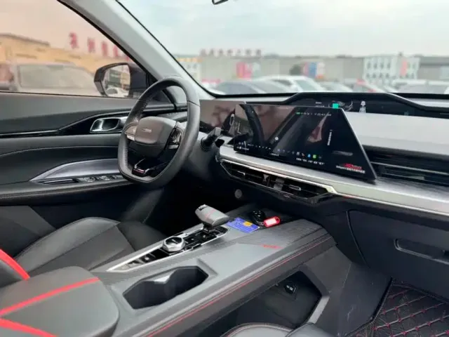 Changan Z6 — Фото автомобиля 9