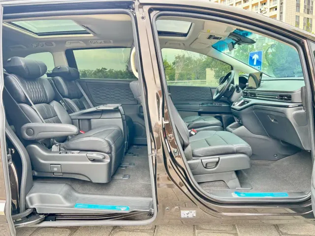 Honda Elysion — Фото автомобиля 10