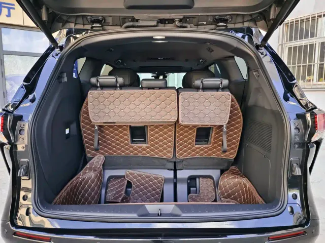 Toyota Sienna — Фото автомобиля 18