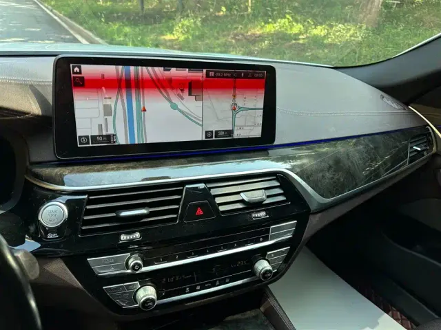 BMW 5 Series — Фото автомобиля 7