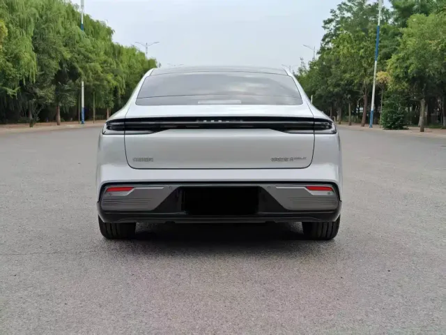 Geely Galaxy Xingyao 8 — Фото автомобиля 8