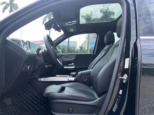Mercedes-Benz EQB — Фото автомобиля 9