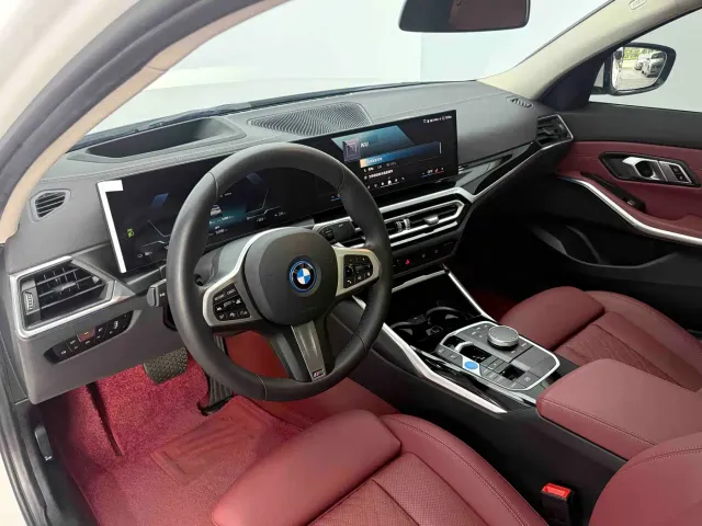 BMW i3 — Фото автомобиля 14