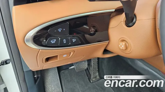 Genesis GV70 2.5T Бензин AWD — Фото автомобиля 14