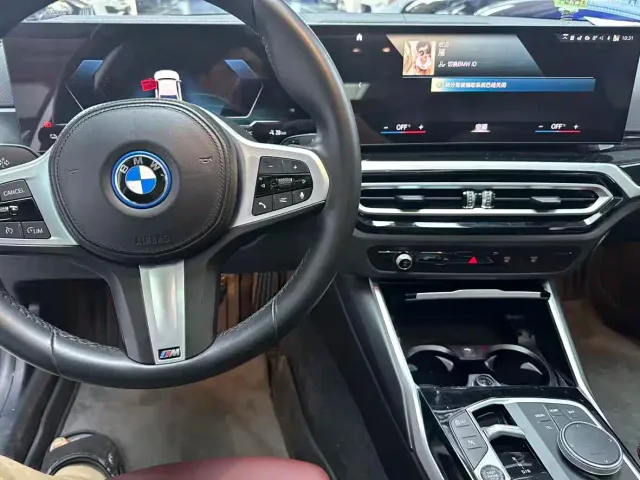 BMW i3 — Фото автомобиля 4