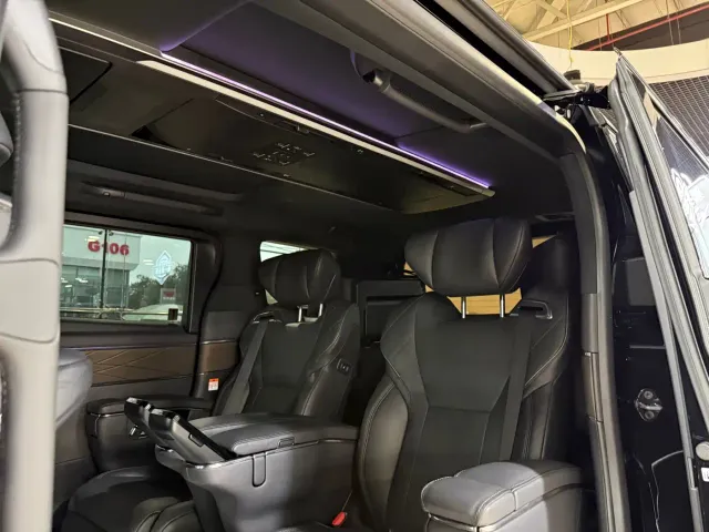 Toyota Alphard — Фото автомобиля 10