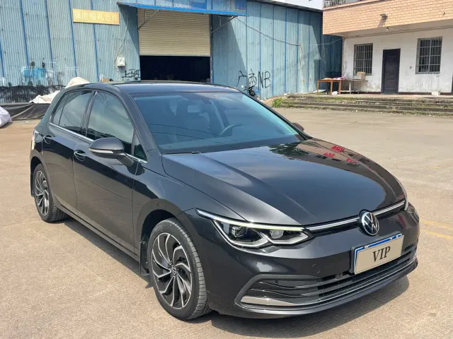Volkswagen Golf — Фото автомобиля 3
