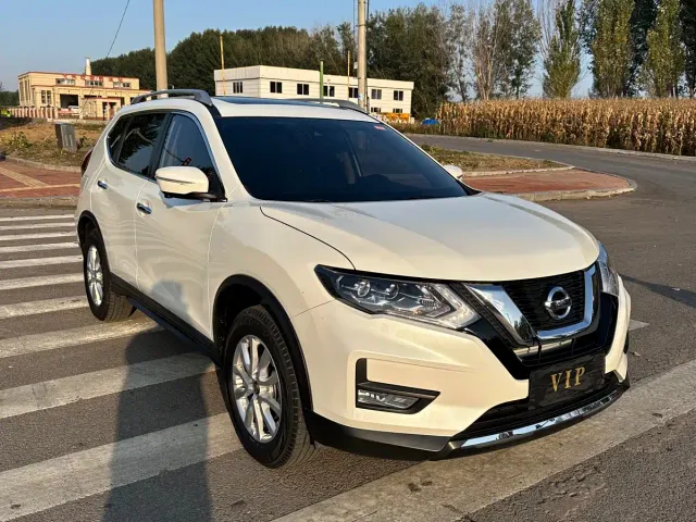 Фотография автомобиля — Nissan X-Trail