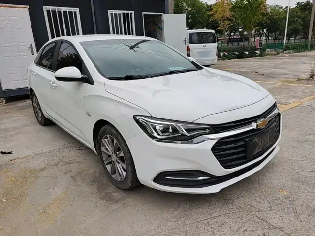 Chevrolet Monza — Фото автомобиля 3