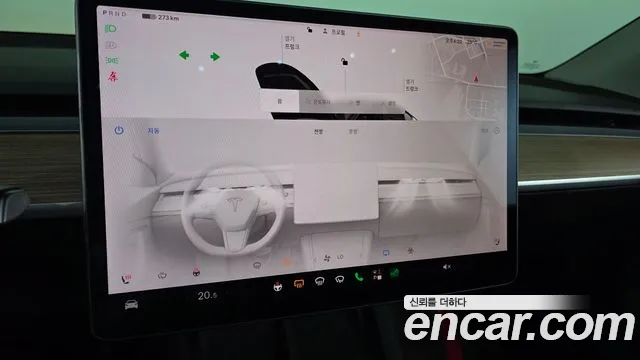 Tesla Model Y — Фото автомобиля 20