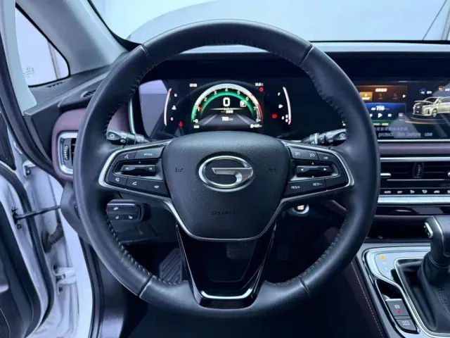 GAC Trumpchi M6 — Фото автомобиля 11