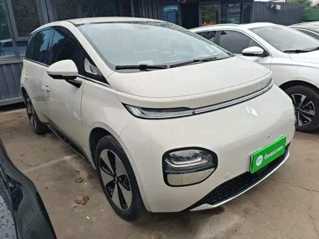 Baojun Cloud — Фото автомобиля 3