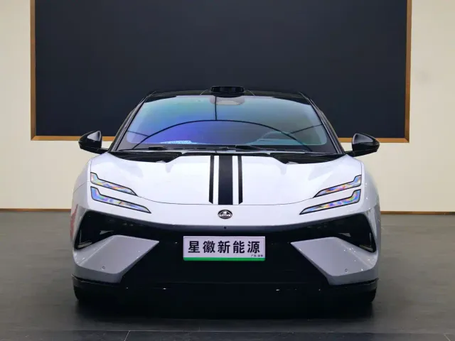 Lotus Emeya — Фото автомобиля 2