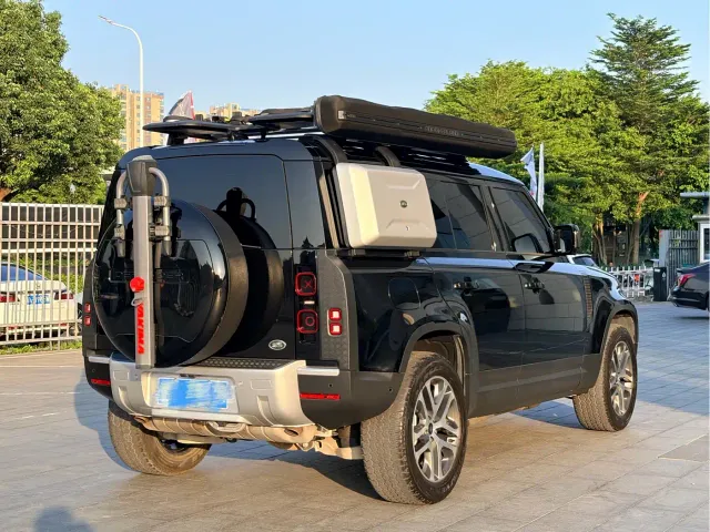 Land Rover Land Rover Defender 2024 110 3.0T P400 Dark Special Edition — Фото автомобиля 5