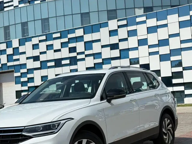 Volkswagen Tiguan L — Фото автомобиля 18