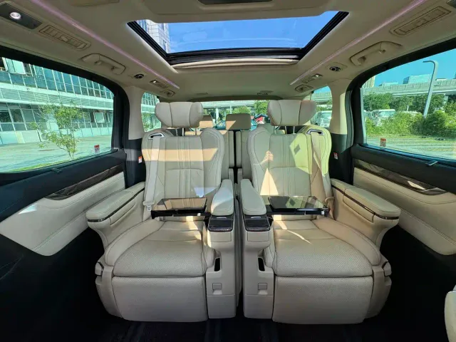 Toyota Alphard — Фото автомобиля 13