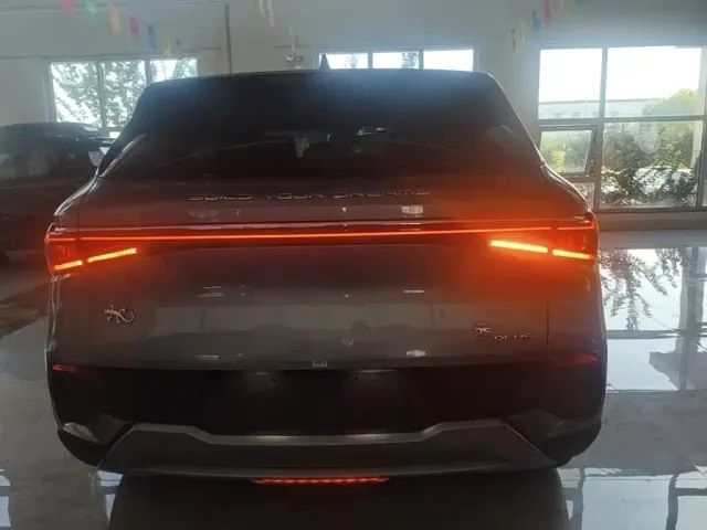 BYD Yuan PLUS — Фото автомобиля 5