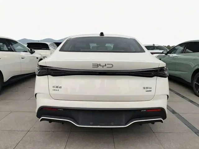 BYD Seal 06 — Фото автомобиля 21